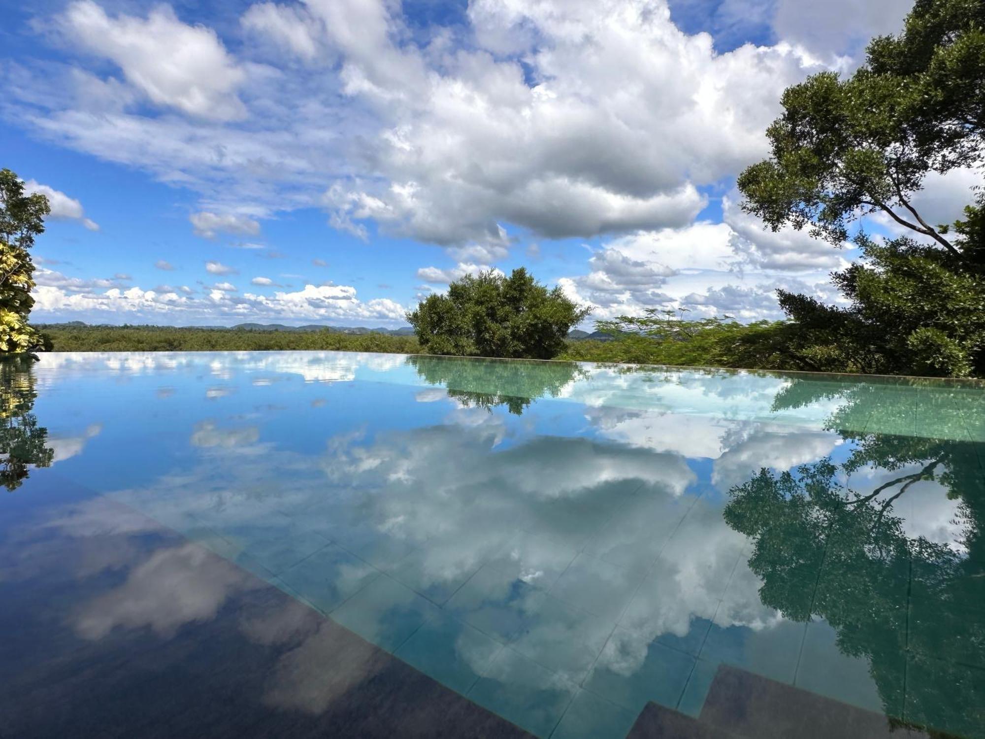 Mangrove Escapes Resort Бентота Экстерьер фото